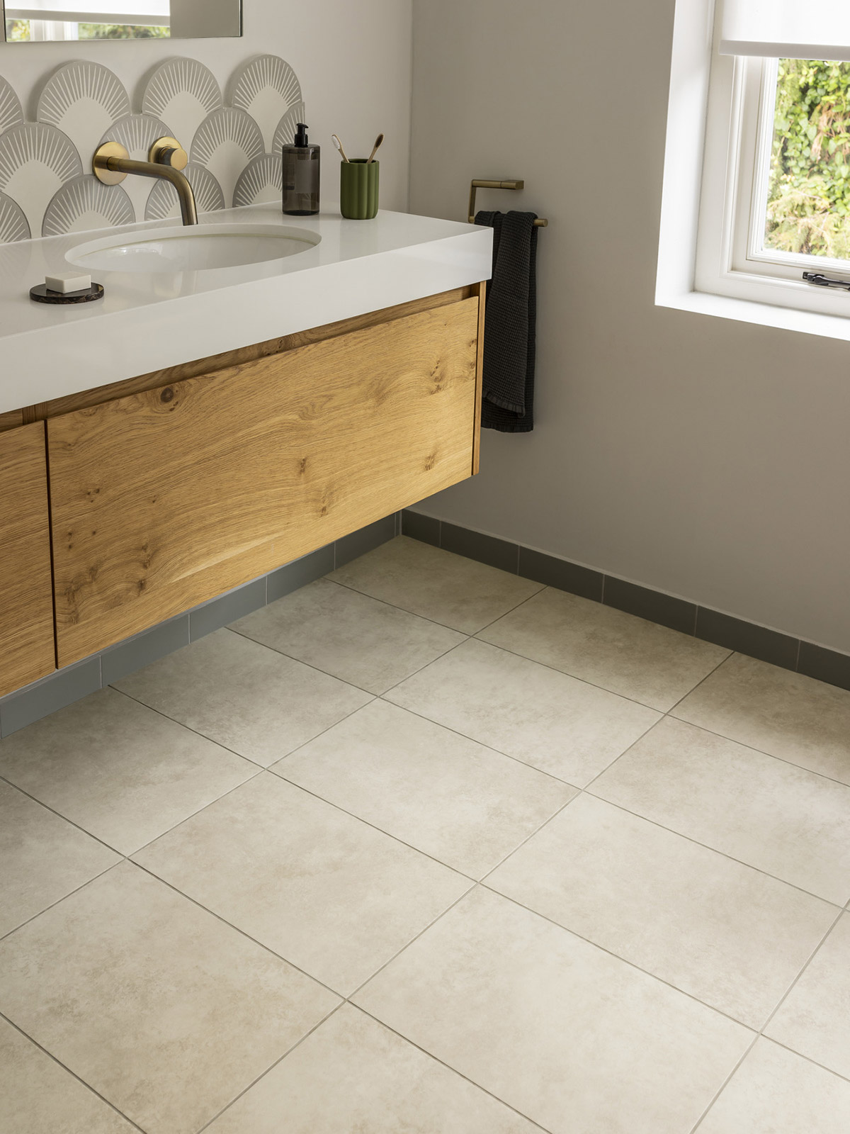 Draycote Stone: Beautifully designed LVT stone flooring from the